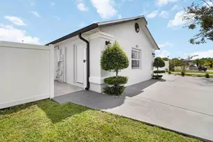 203 Pelican Ct, Kissimmee, FL 34743 - Photo 1