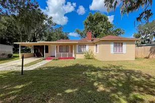 915 Lee St, Leesburg, FL 34748 - Photo 1