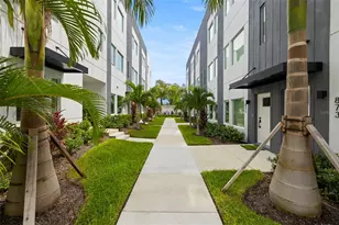 865 6th Ave S, Saint Petersburg, FL 33701 - Photo 1