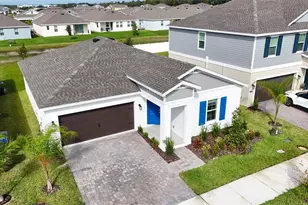 4718 Golden Knight Blvd, Kissimmee, FL 34746 - Photo 1