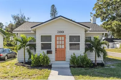 2001 37th Street S, Saint Petersburg, FL 33711 - Photo 1