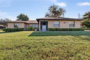 41348 Silver Dr, Umatilla, FL 32784 - Photo 1