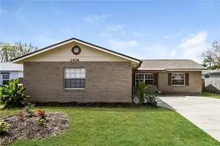 1406 Cromwell Dr, Tarpon Springs, FL 34689 - Photo 1