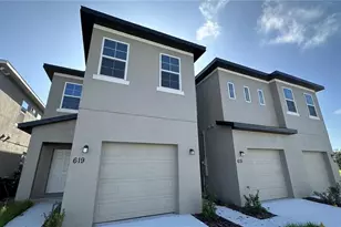 619 Lake Shore Pkwy, Davenport, FL 33896 - Photo 1
