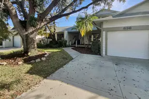 836 Amelia Ct NE, Saint Petersburg, FL 33702 - Photo 1