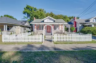 427 Washington Ave, Eustis, FL 32726 - Photo 1