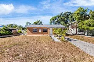 1517 Gray St S, Saint Petersburg, FL 33707 - Photo 1