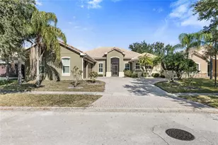 1761 Windward Oaks Ct, Kissimmee, FL 34746 - Photo 1