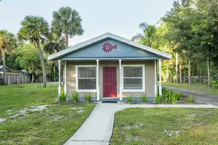 10031 Union Park Dr, Orlando, FL 32817 - Photo 1