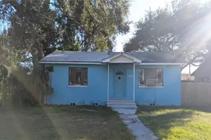 650 Paris Ave S, Saint Petersburg, FL 33701 - Photo 1