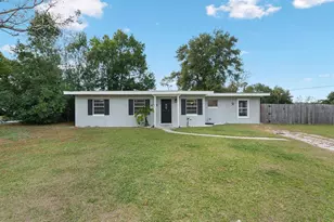 471 E 3rd St, Chuluota, FL 32766 - Photo 1