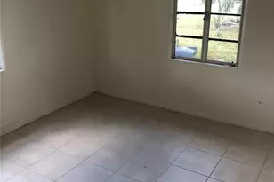 421 W Cornell St, Avon Park, FL 33825 - Photo 1