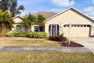5805 Helen Way, Sarasota, FL 34243 - Photo 1