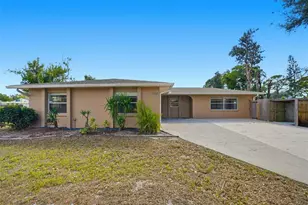 2305 26th Ave W, Bradenton, FL 34205 - Photo 1