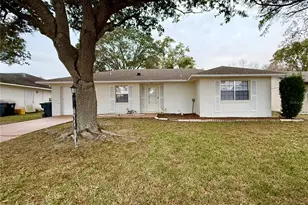 34 Cedar Dr, Davenport, FL 33837 - Photo 1
