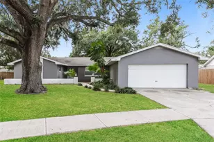 524 Princess Pl, Lakeland, FL 33803 - Photo 1