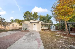 5925 Hilltop Ln W, Lakeland, FL 33809 - Photo 1