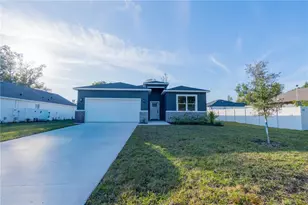 911 N New Hampshire Ave, Tavares, FL 32778 - Photo 1