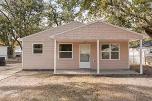 809 Talladega St, Leesburg, FL 34748 - Photo 1