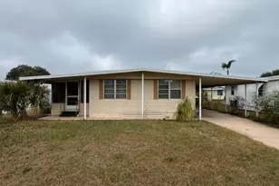 1024 Capella Dr, Tavares, FL 32778 - Photo 1