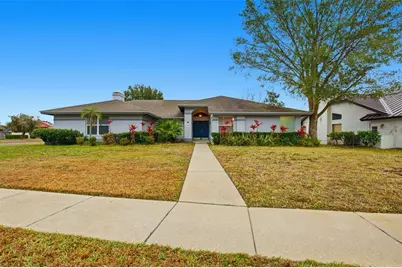 437 Waterford Circle E, Tarpon Springs, FL 34688 - Photo 1