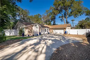 1077 Howell Harbor Dr, Casselberry, FL 32707 - Photo 1