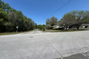 9146 N Golfview Dr, Citrus Springs, FL 34434 - Photo 1