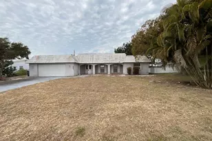 313 Degas Dr, Nokomis, FL 34275 - Photo 1