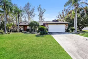 35148 Dolphin Lake Dr, Zephyrhills, FL 33541 - Photo 1