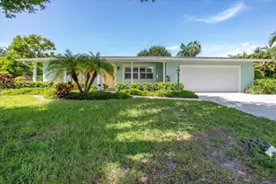 5724 10th Ave Dr W, Bradenton, FL 34209 - Photo 1