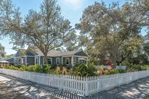 104 22nd Ave S, Saint Petersburg, FL 33705 - Photo 1