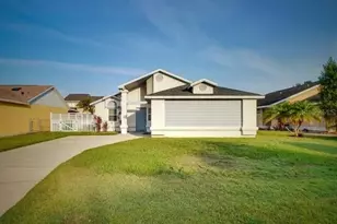 208 Applewood Ct, Kissimmee, FL 34743 - Photo 1