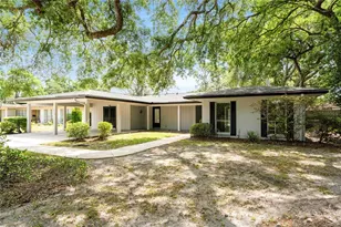 10403 Lake Carroll Way, Tampa, FL 33618 - Photo 1