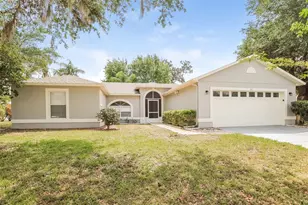 557 Oak Branch Cir, Kissimmee, FL 34758 - Photo 1