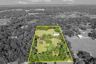 495 1st St, Geneva, FL 32732 - Photo 1