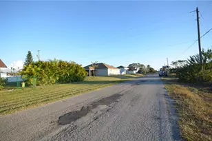 1304 NE 14th Ave, Cape Coral, FL 33909 - Photo 1