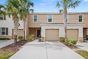 9974 Hound Chase Dr, Gibsonton, FL 33534 - Photo 1