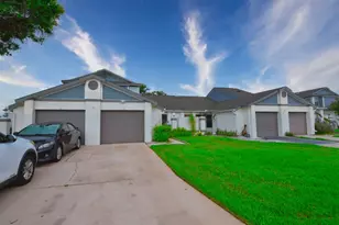 72 Lakepointe Cir, Kissimmee, FL 34743 - Photo 1