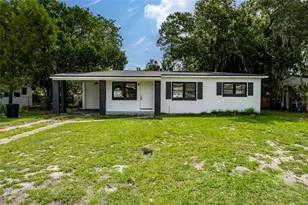 1010 Newman Dr, Leesburg, FL 34748 - Photo 1