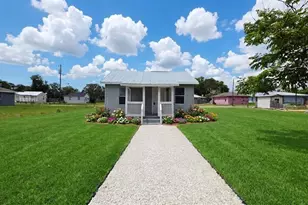 513 Lincoln Ave, Lake Wales, FL 33853 - Photo 1