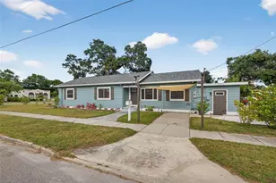825 46th St N, Saint Petersburg, FL 33713 - Photo 1