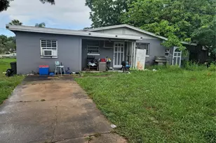 1201 Gay St, Apopka, FL 32703 - Photo 1