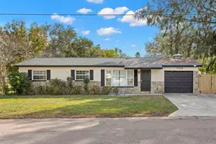 1524 Arizona Ave, Saint Petersburg, FL 33703 - Photo 1