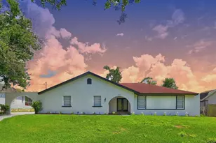 13007 Sydney Rd, Dover, FL 33527 - Photo 1