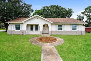 1402 Findlay St, Deltona, FL 32725 - Photo 1