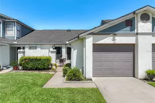 62 Lakepointe Cir, Kissimmee, FL 34743 - Photo 1