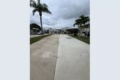 5327 SE 65th Avenue, Okeechobee, FL 34974 - Photo 1