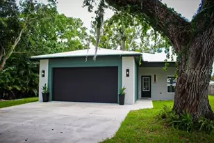 805 SW 3rd Ave, Okeechobee, FL 34974 - Photo 1