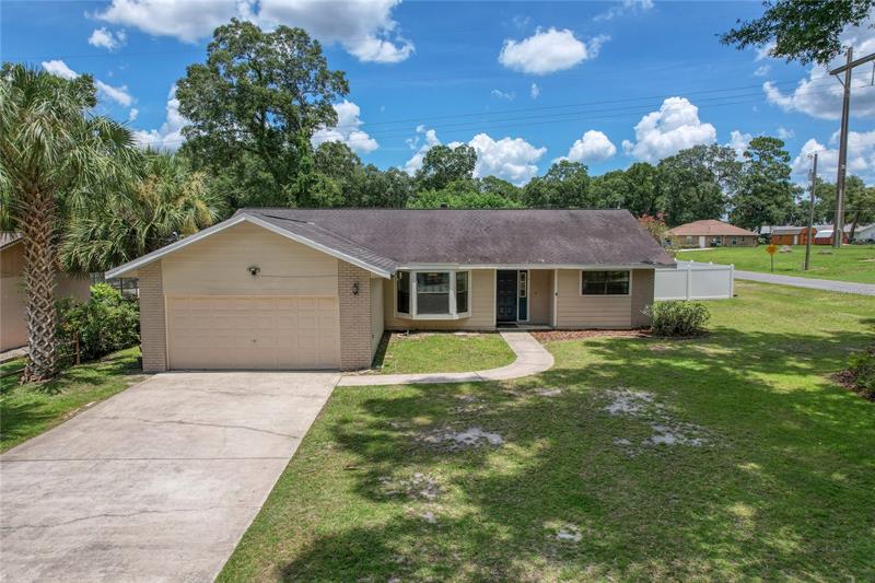 4005 NE 28th Terrace, Ocala, FL 34479 - MLS OM642614 - Coldwell Banker
