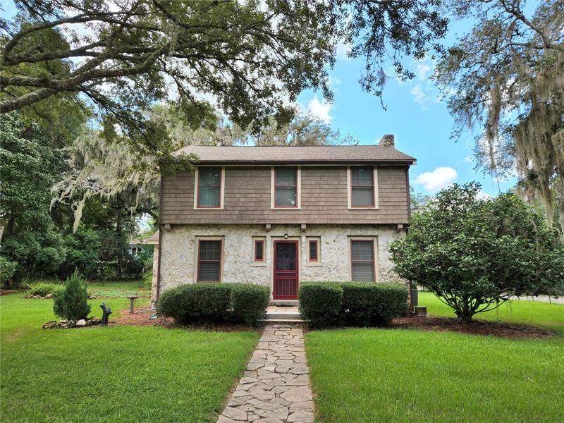 1104 NE 4th St, Ocala, FL 34470 MLS OM643503 Coldwell Banker
